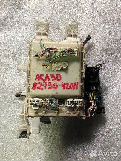 Блок предохранителей Toyota RAV4 (XA30) III (2005