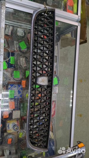 Решетки радиатора разное