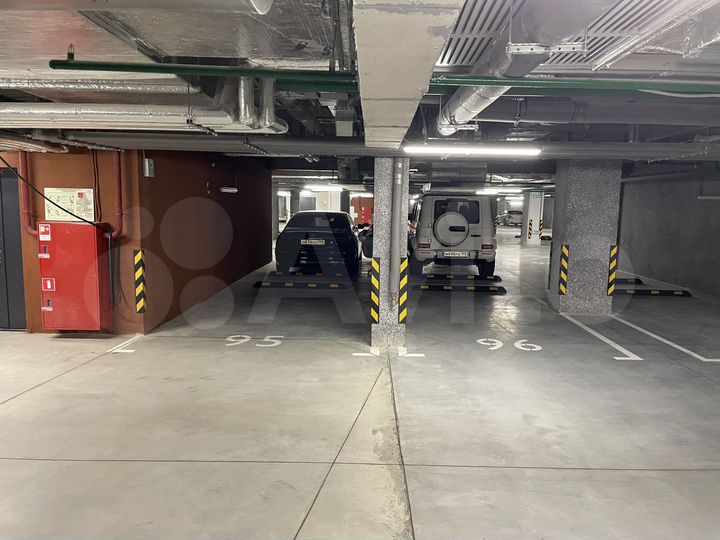 Машиноместо, 15 м²