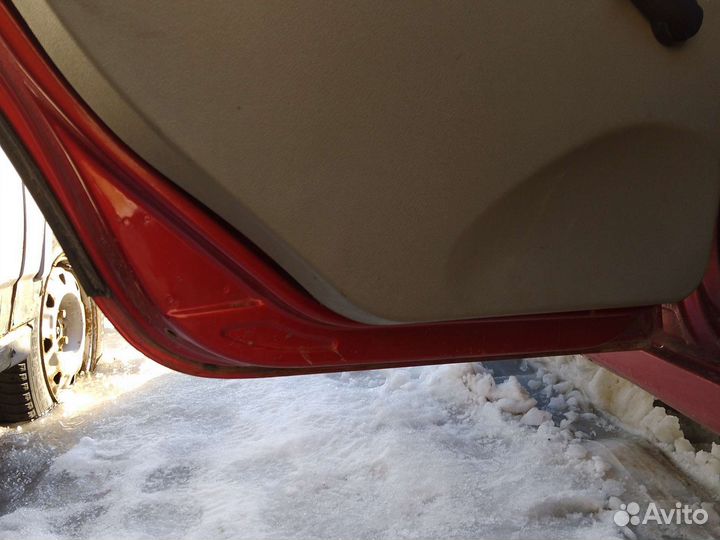 Дверь задняя левая Лада Калина