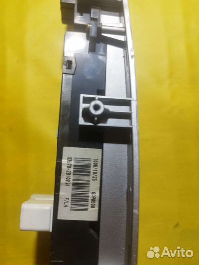 Блок управления стеклоподъемниками Hyundai SantaFe