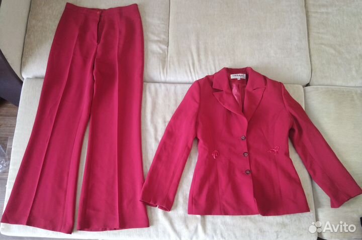 Брючный костюм женский 44-46