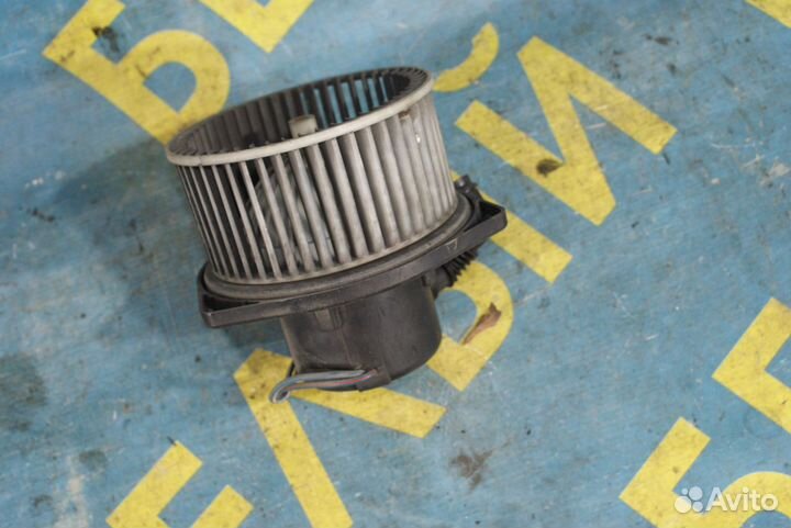 Моторчик печки Nissan Primera P10