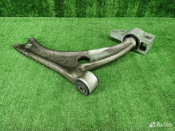 Рычаг передний нижний левый Audi Q3 8U