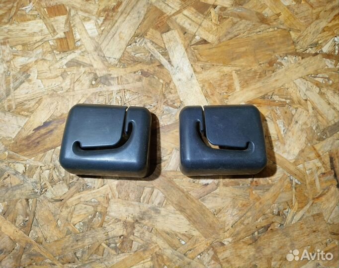 Octavia a4 крышка ремня безопасности L и R