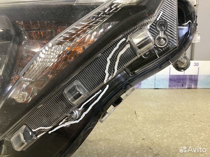 Фара правая Toyota RAV 4 2018