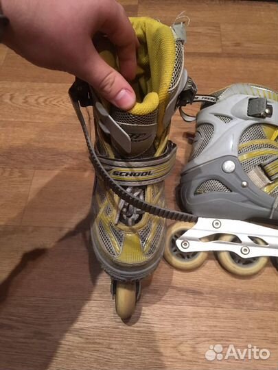 Роликовые коньки