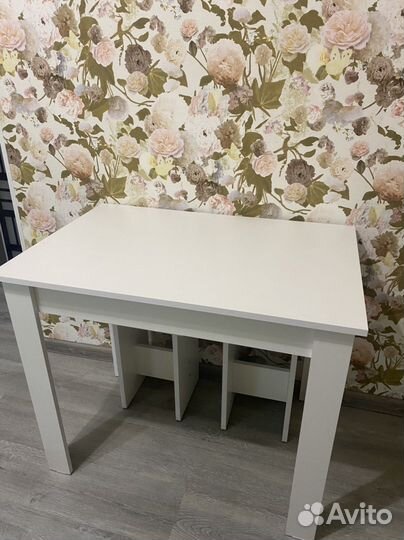 Кухонный стол