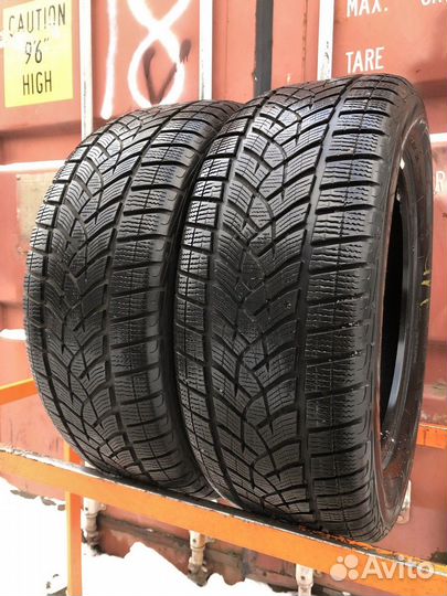 Goodyear UltraGrip Performance Gen-1 235/55 R17