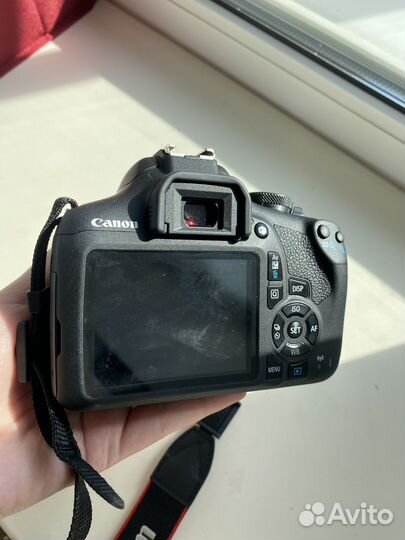 Зеркальный фотоаппарат canon eos 2000d