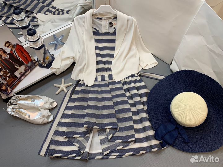 Платье в морском стиле и накидка Marella