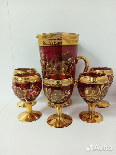 Кувшин с рюмками, гранатовое стекло позолота