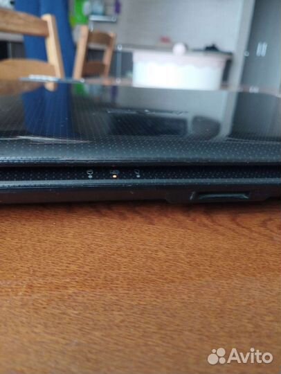 Ноутбук Аsus (SSD, новый аккум.)