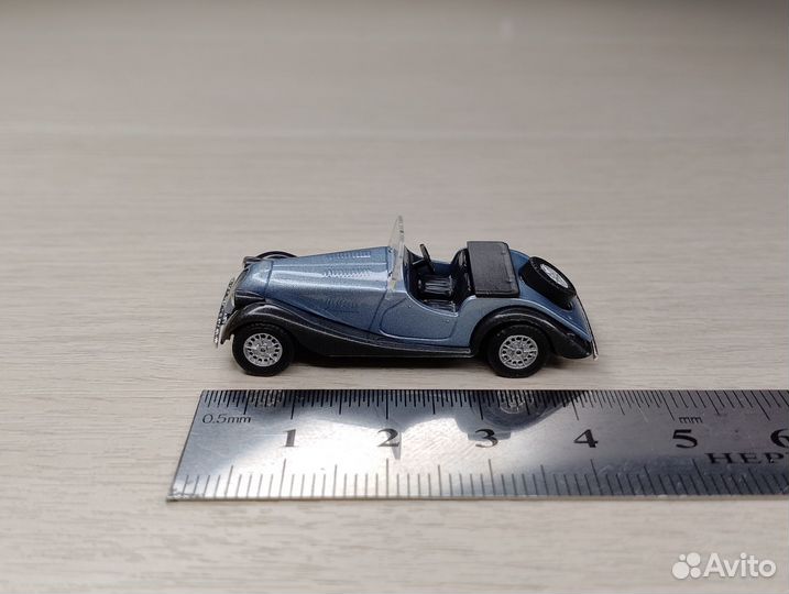 A27.1) Morgan Plus 8 (1968-2004) бедно-синий