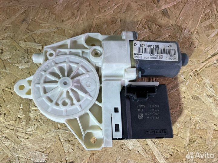 Мотор стеклоподъемника задний левый Renault Megan