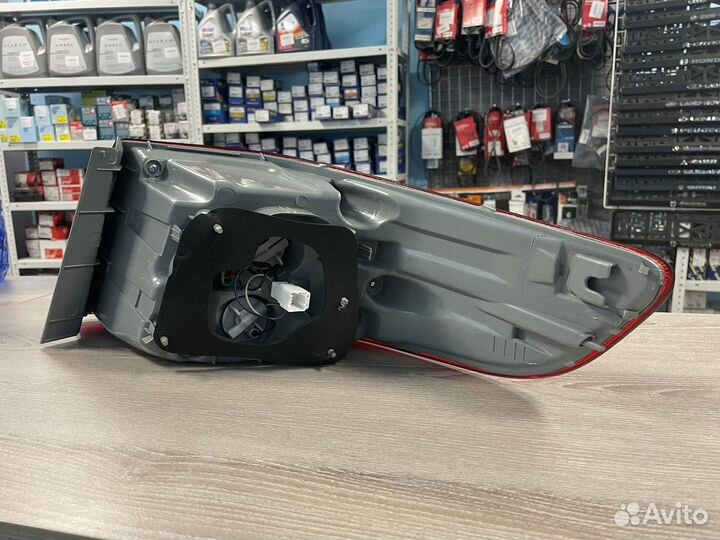 Фонарь задний левый наружний Kia Rio 15-рестайлинг