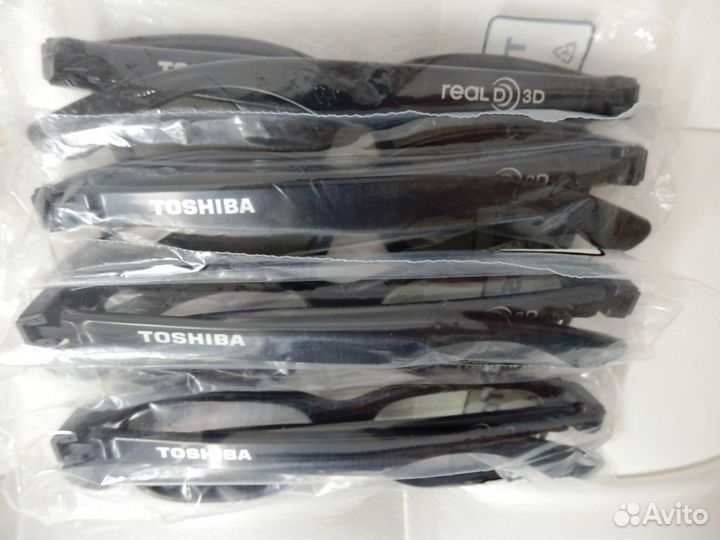 Очки для кино 3D Toshiba для всей семьи,цена за 4