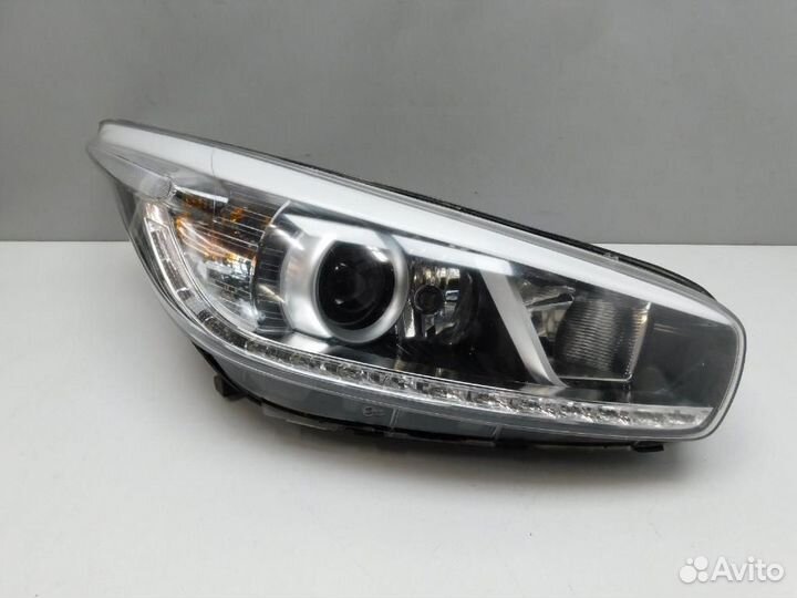 Фара правая Kia Ceed