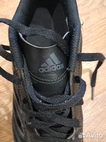 Кроссовки Adidas