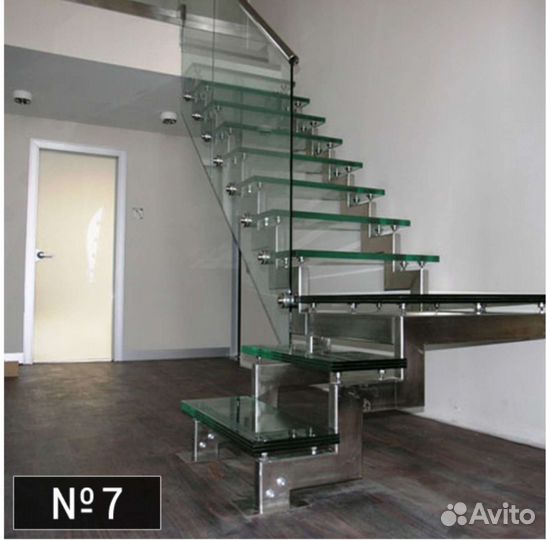Лестница из стекла