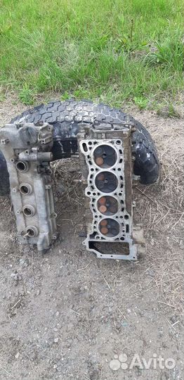 Продается гбц и клапанная крышка от Ниссан примьер