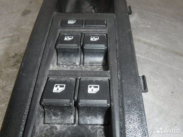 Блок управления стеклоподъемниками Лада Веста SW