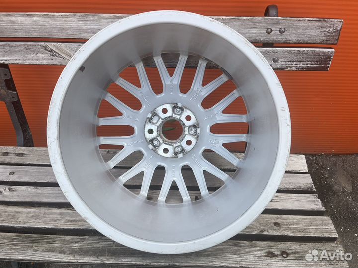 Оригинальный диск R18 от Audi A4 B8