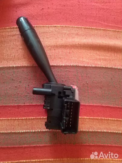 Продам переключатель поворотов Тойота Аллекс