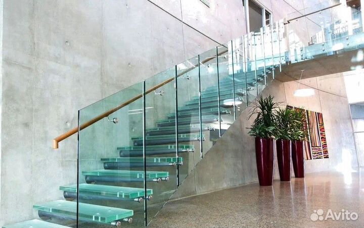 Стеклянные ограждения для лестницы