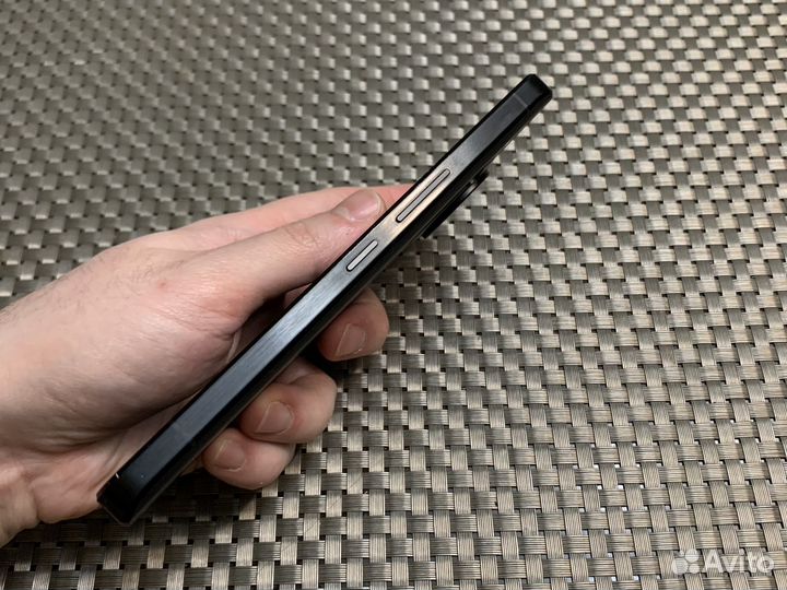 Sharp Aquos R7, 12/256 ГБ