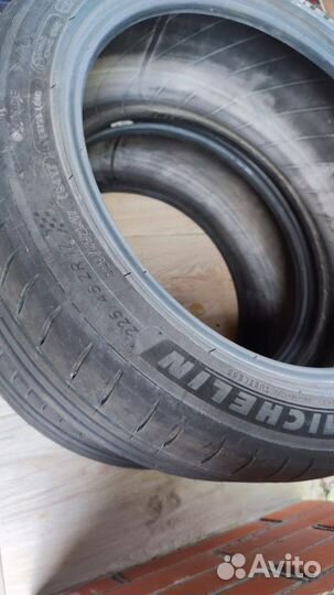 Michelin Pilot Sport 4 225/45 R17 94Y