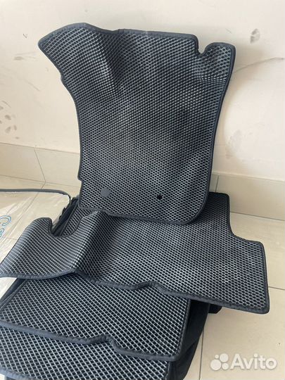 3d коврики рено дастер