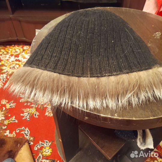 Женские меховые шапки