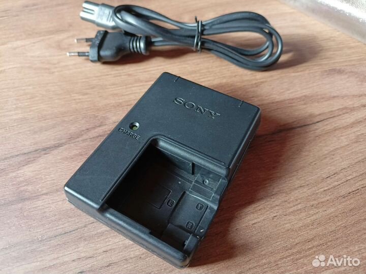 Зарядное устройство фотоаппарата Sony BC-CS3