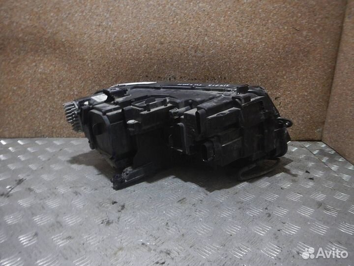 Фара левая Volkswagen Tiguan