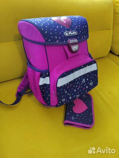 Школьный рюкзак