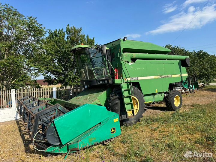 Комбайн John Deere 2264, 2000