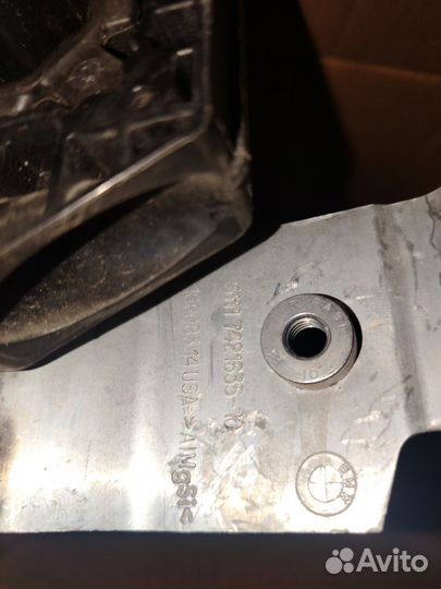 Кронштейн радиатора нижний бмв G05 левый, правый