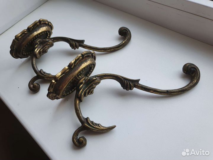 Вешалка бронза