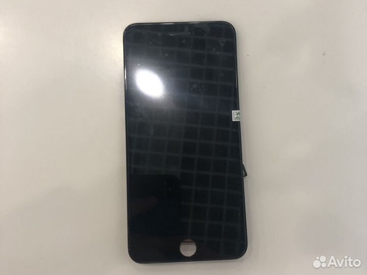 Дисплей на iPhone 7 plus черный