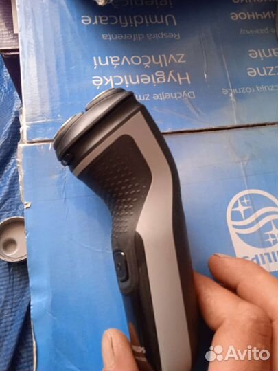 Электробритва philips новая