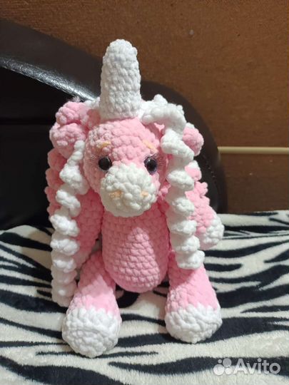 Единорог из плюшевой пряжи