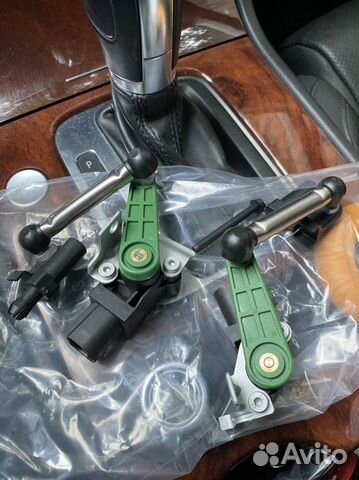 Датчик уровня подвески (положения кузова) Touareg