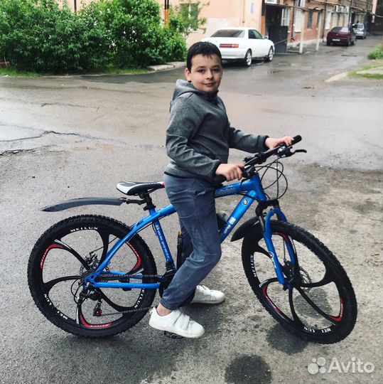 Велостпед BMW