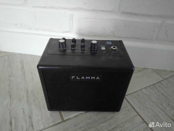 Комбоусилитель для электрогитары