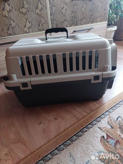 Переноска для кошек и собак