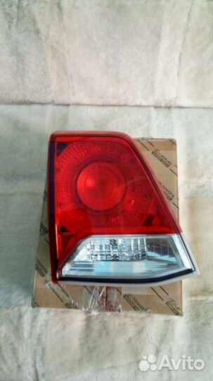 Фонарь задний внутренний левый land cruiser 200