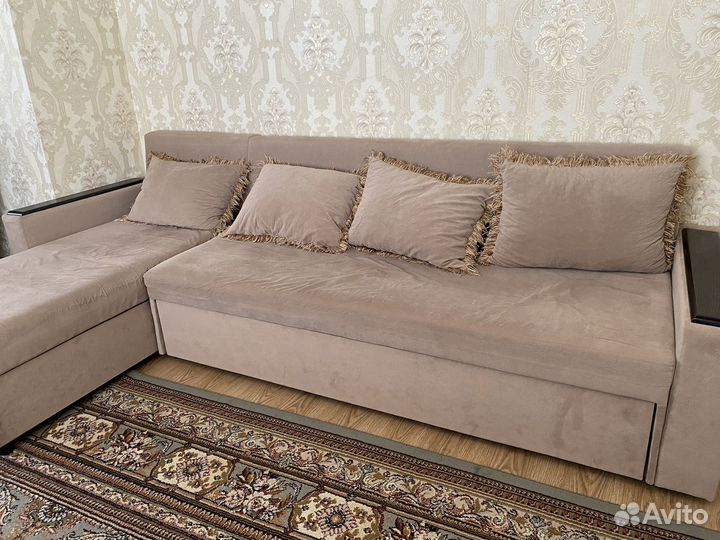 Диван угловой