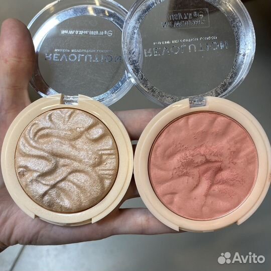 Хайлайтер и румяна revolution