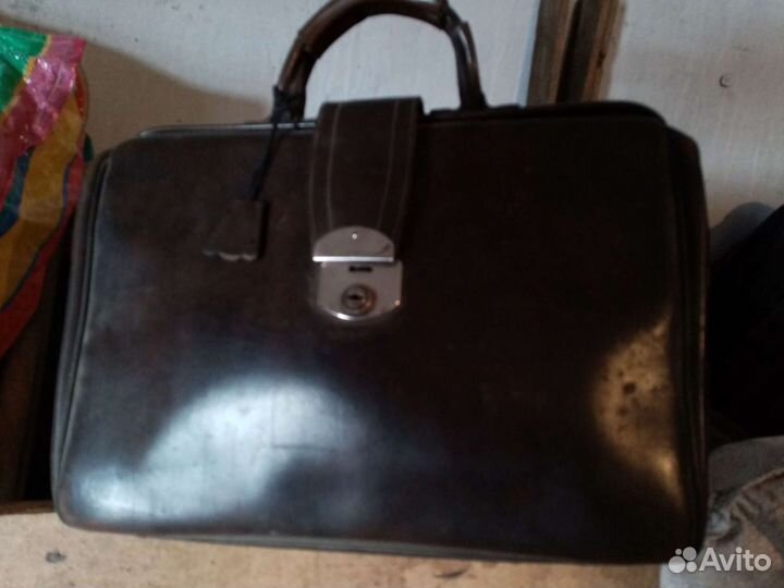 Портфель из натуральной кожи